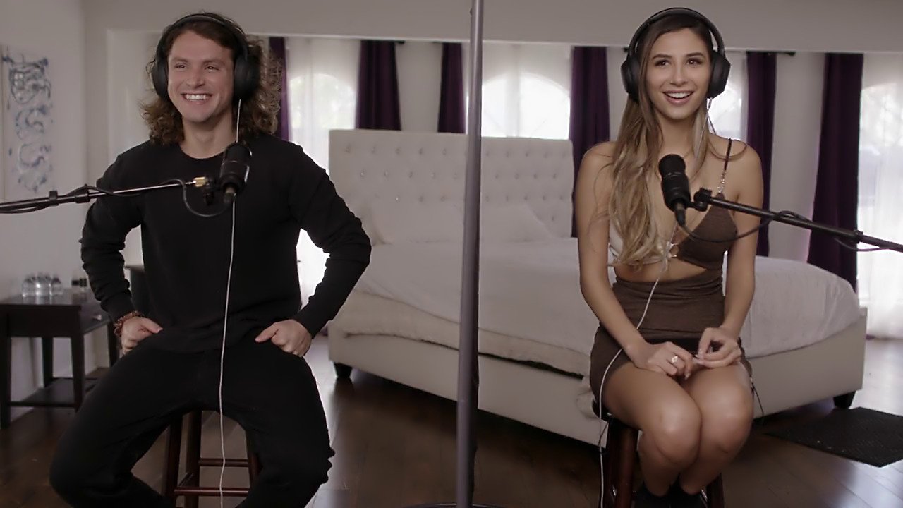 Gianna Diors Delicious Ass Gets Pounded by Old Hunk Jay Romero During  Unscripted Interview